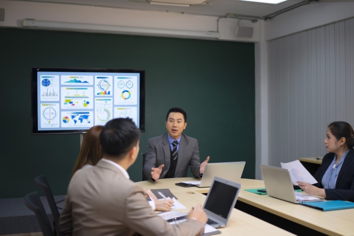 Can Requiring Explanations Make Bonus Allocations Fairer?